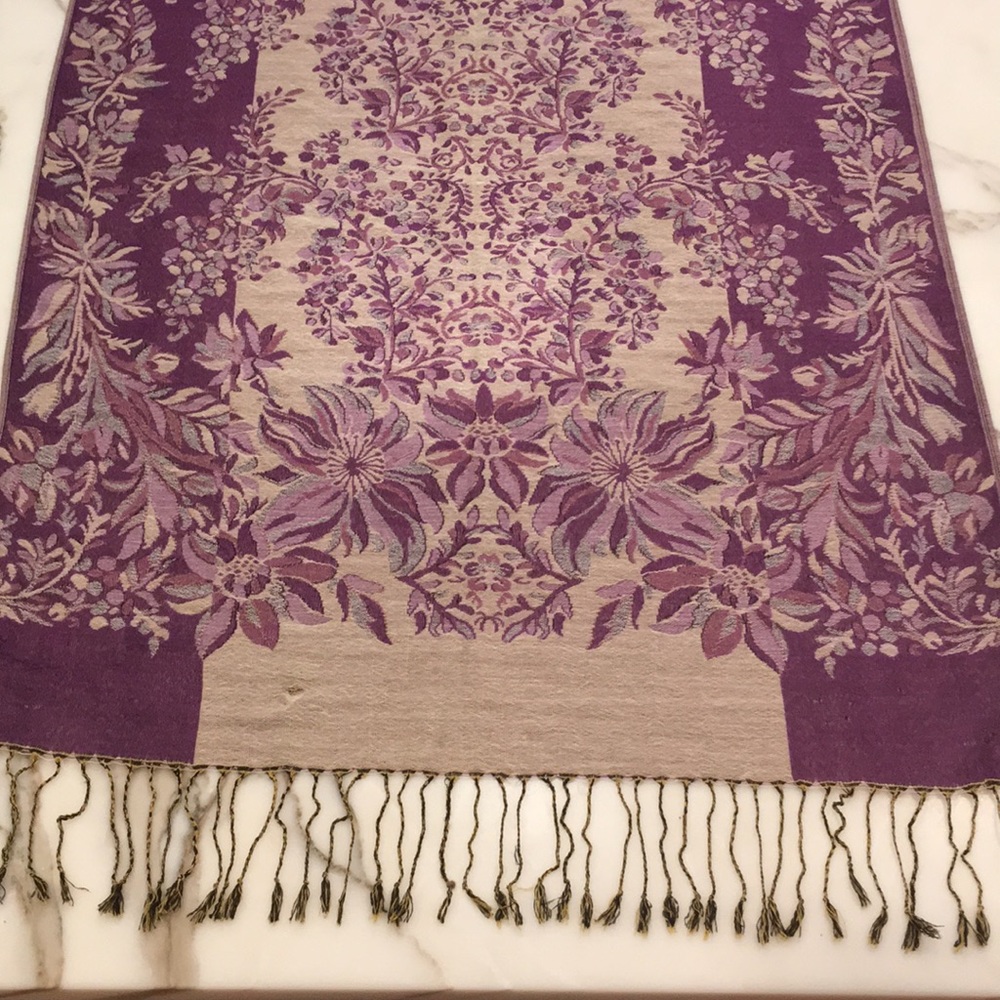 Pretty Pashmina!